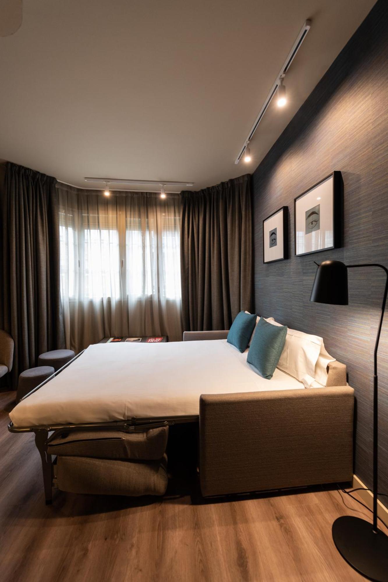 Atenea Rekord Suites Barcelona Exterior foto