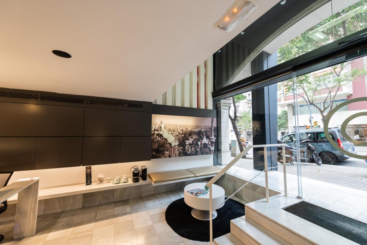 Atenea Rekord Suites Barcelona Exterior foto