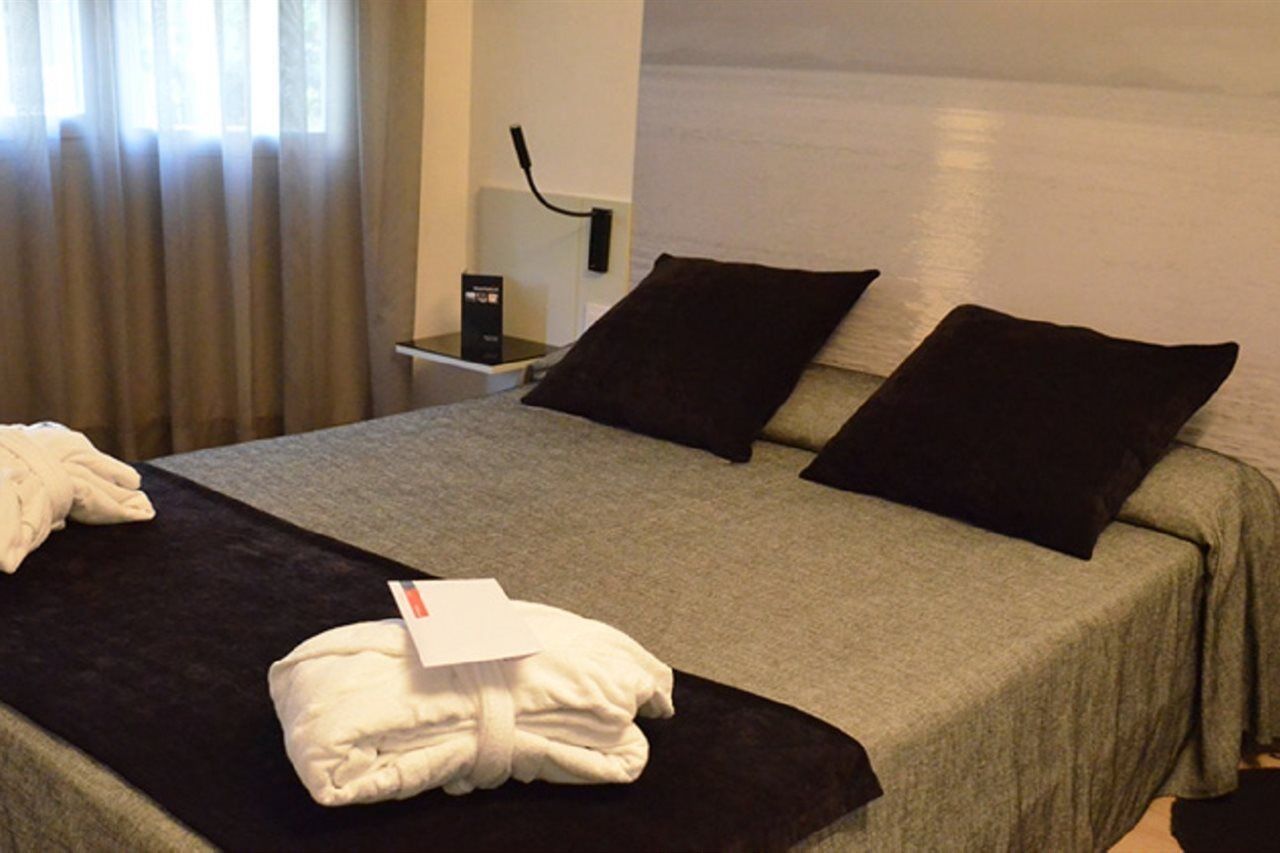 Atenea Rekord Suites Barcelona Exterior foto