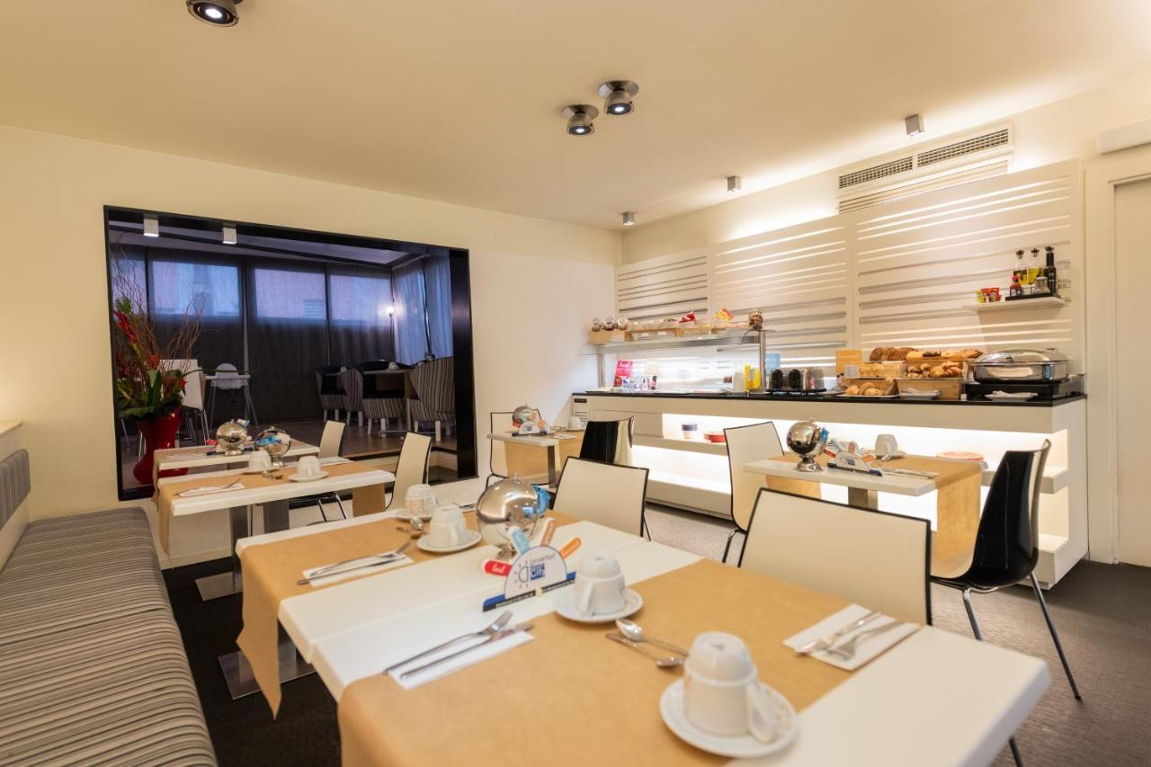 Atenea Rekord Suites Barcelona Exterior foto